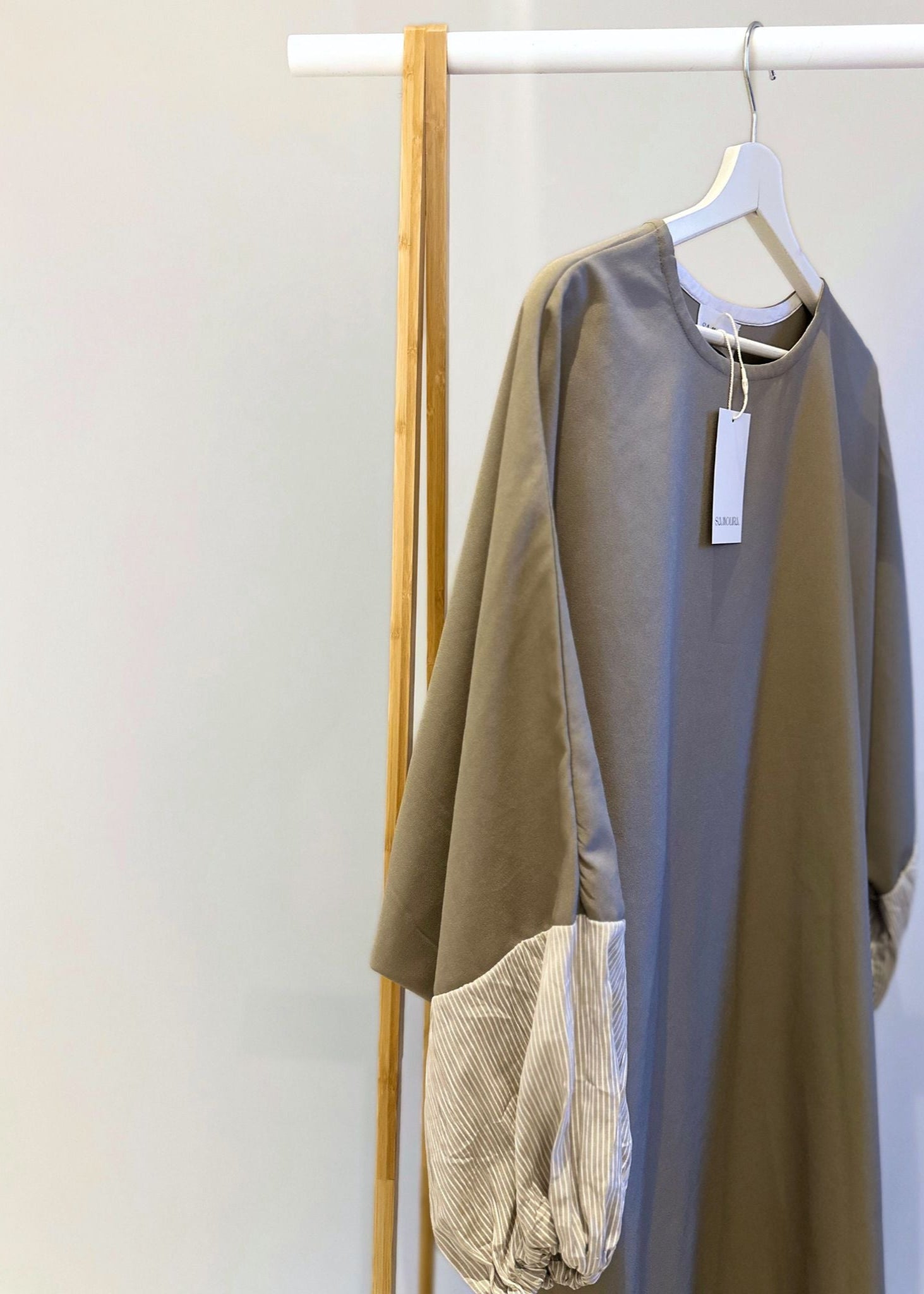 001 - ABAYA MANCHES BOUFFANTES ASH