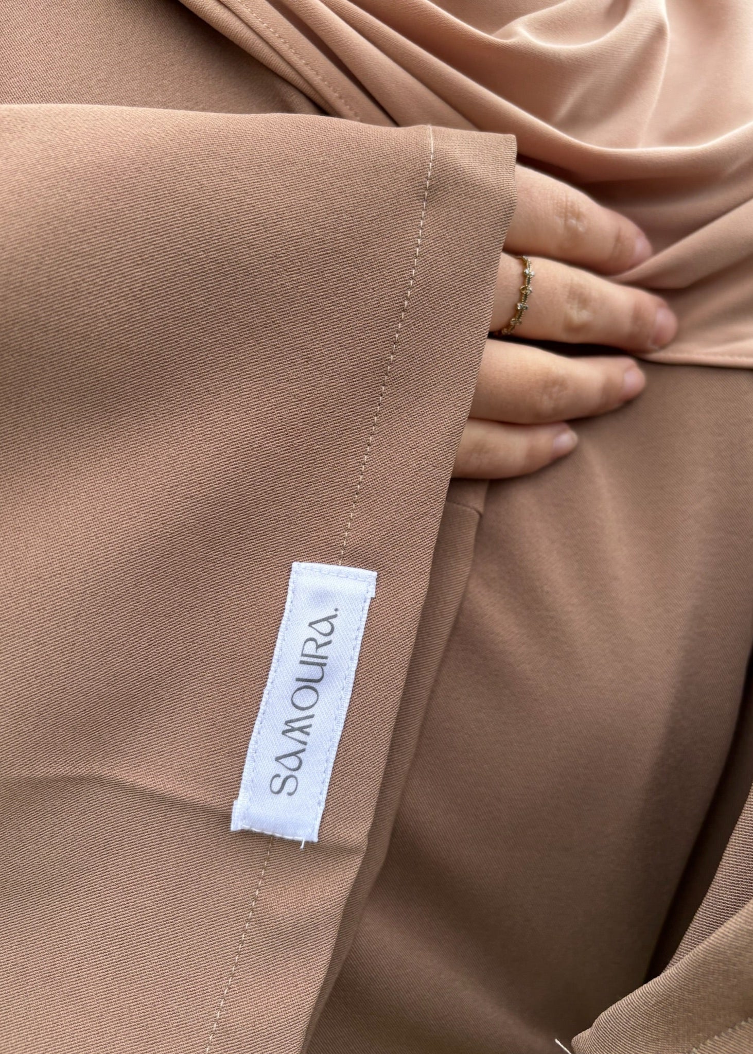 005 - ENSEMBLE ASYMÉTRIQUE
