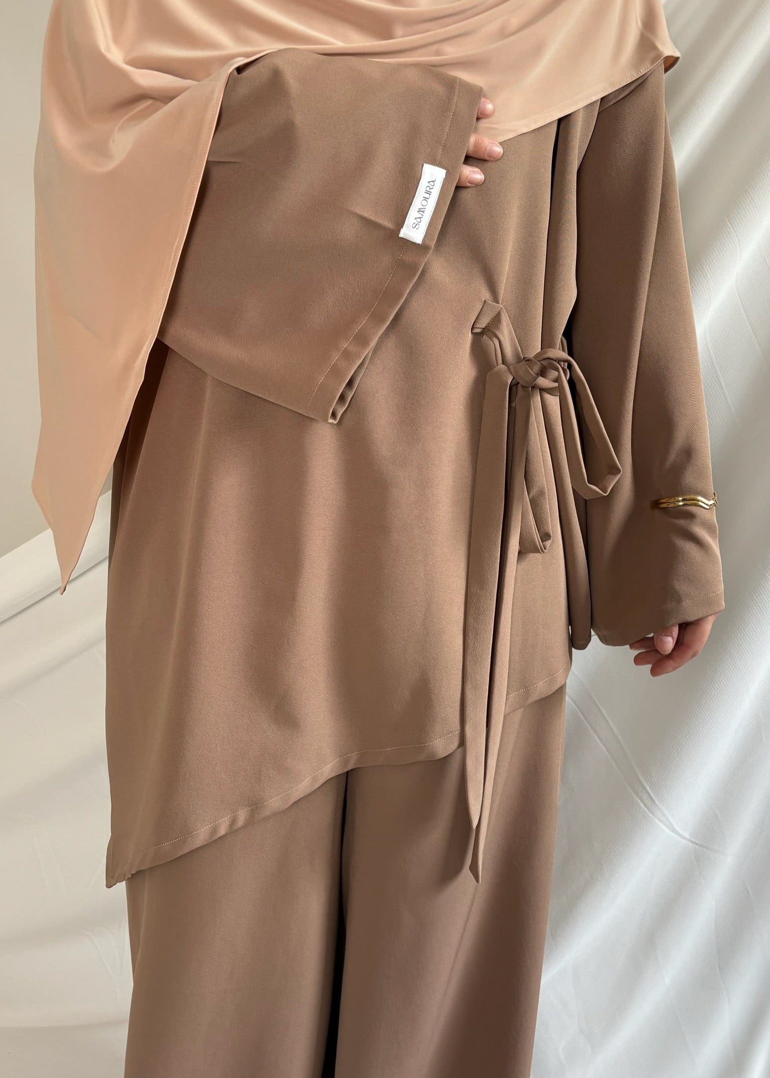 005 - ENSEMBLE ASYMÉTRIQUE